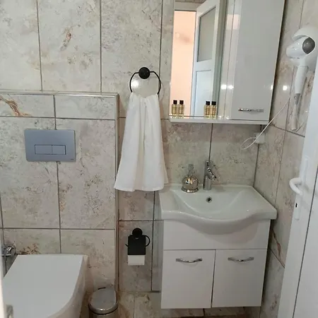 Galaba Ezel קס